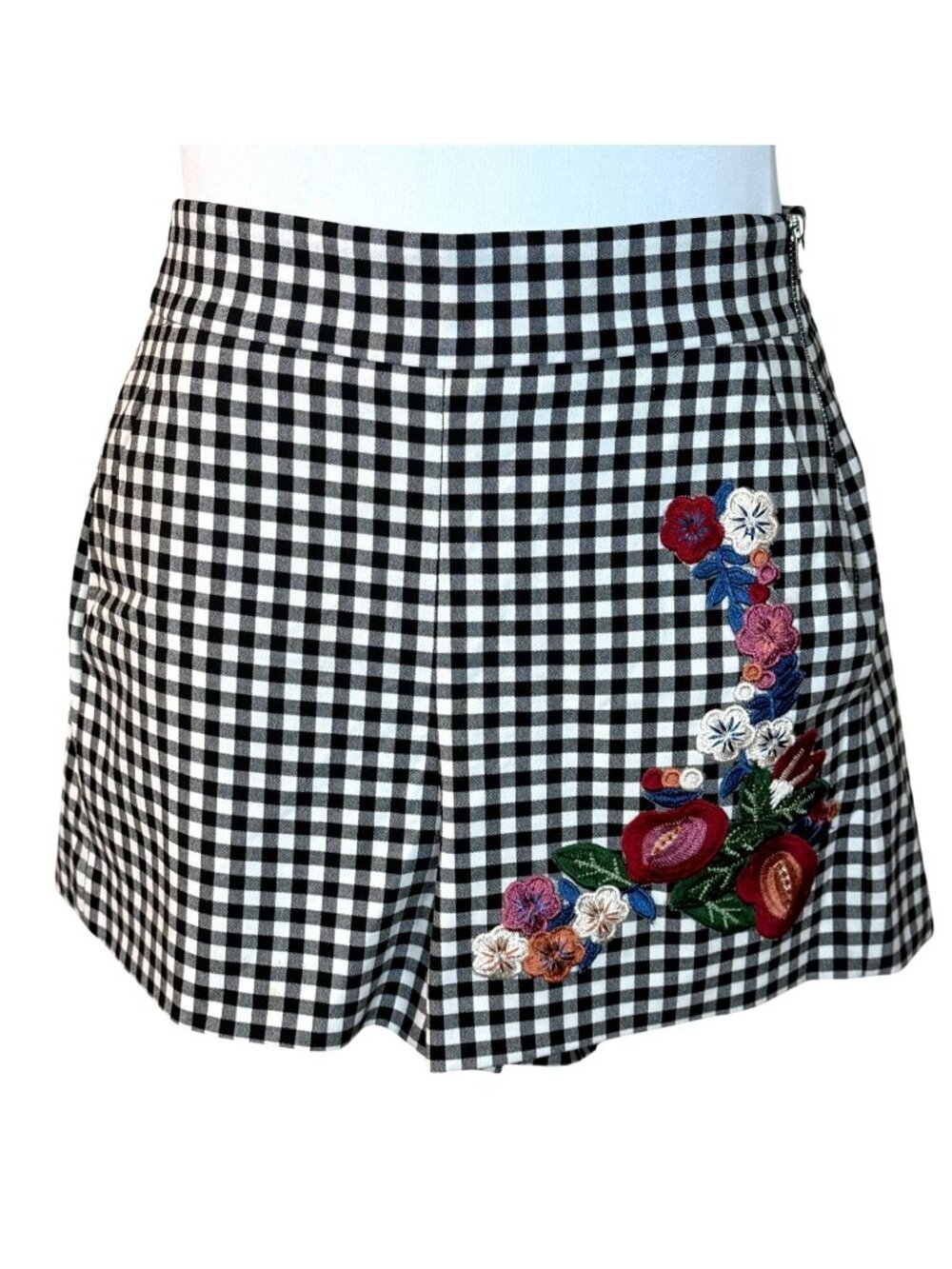 Zara Black White Gingham High Waist Side Zip Pockets Embroidered Floral Shorts S